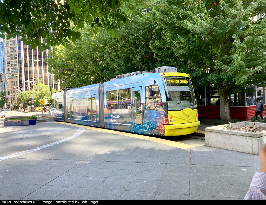 Seattle Streetcar 302